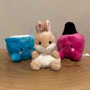 Palm Pals 3 included